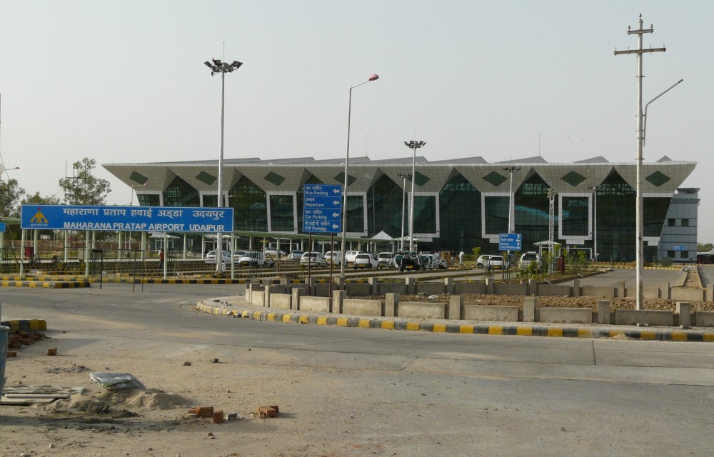 Udaipur Airport <br> 27 km